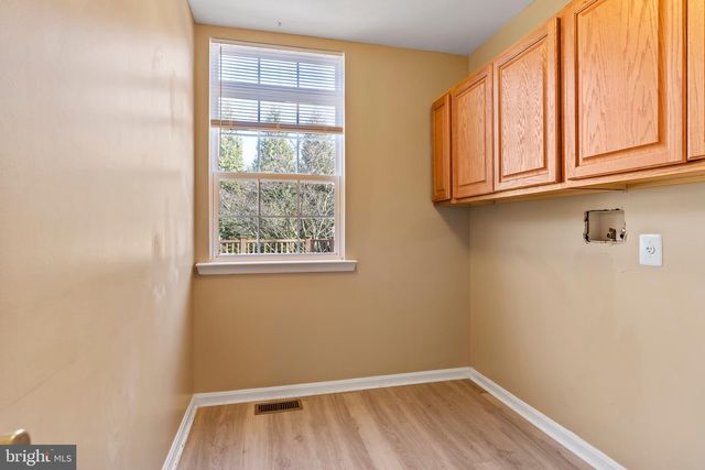 1660 ROSEBROOK DR, York, PA 17402