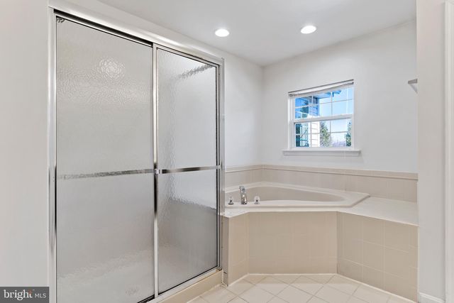 1660 ROSEBROOK DR, York, PA 17402