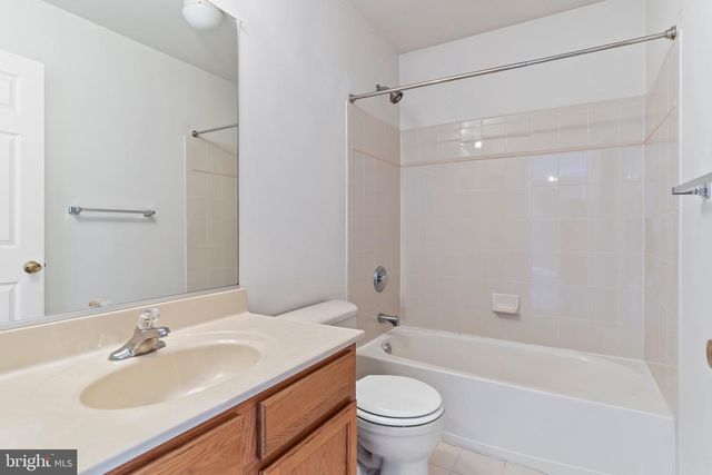 1660 ROSEBROOK DR, York, PA 17402