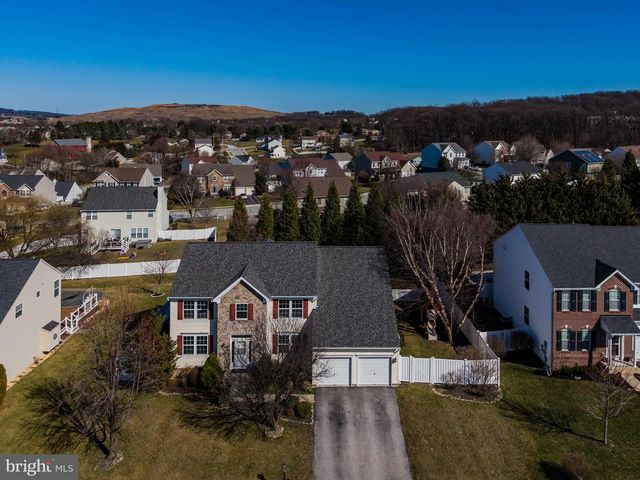 1660 ROSEBROOK DR, York, PA 17402