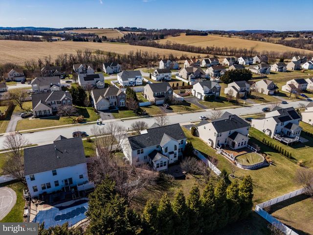 1660 ROSEBROOK DR, York, PA 17402