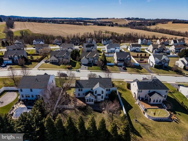 1660 ROSEBROOK DR, York, PA 17402