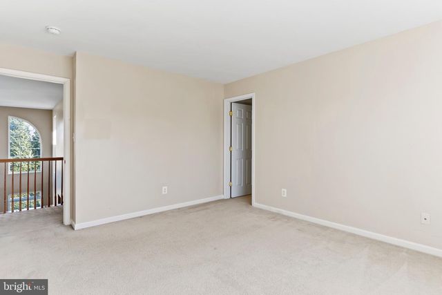 1660 ROSEBROOK DR, York, PA 17402