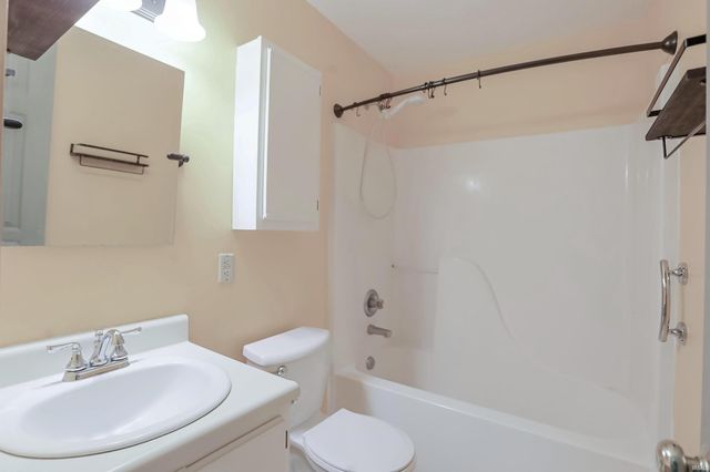 2745 S Pine Meadows Drive, Bloomington, IN 47403