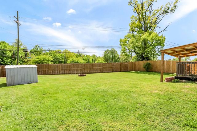 2745 S Pine Meadows Drive, Bloomington, IN 47403