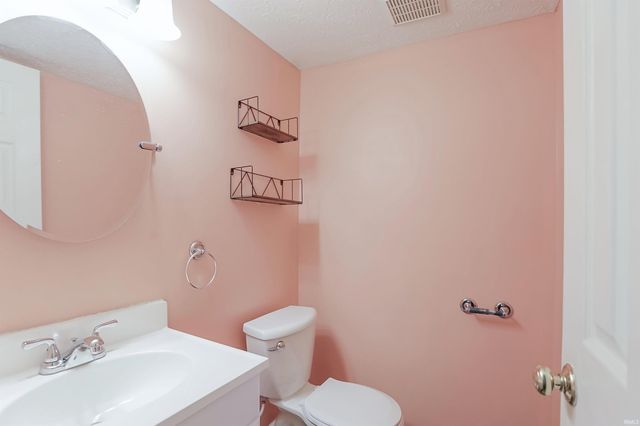 2745 S Pine Meadows Drive, Bloomington, IN 47403