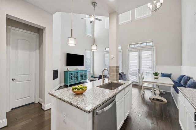 1702 Oak Leaf Pass Drive, Houston, TX 77055
