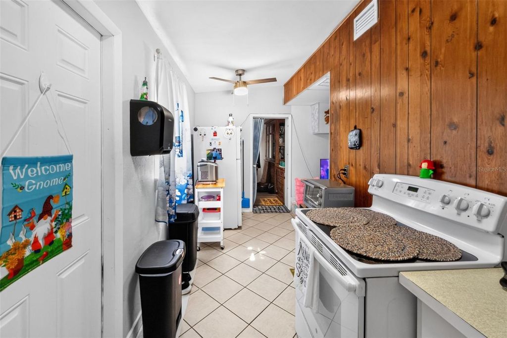 Image 13 of property listing at 3100 CRESTWOOD DRIVE, Port Charlotte, FL 33952