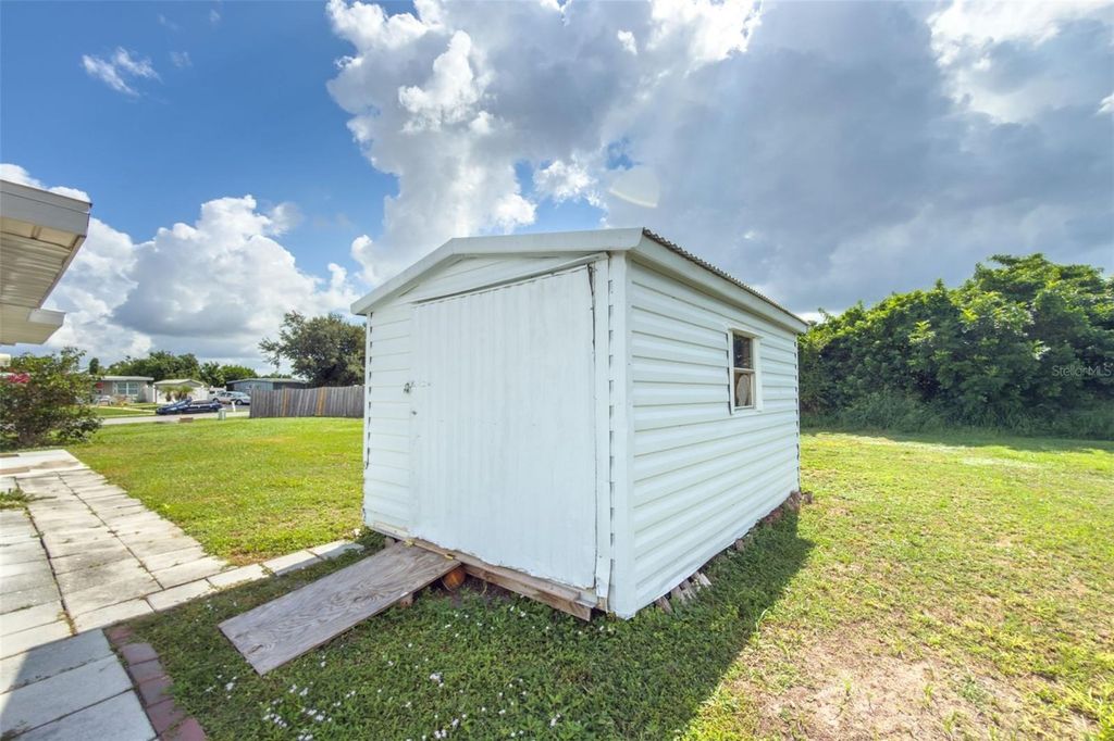 Image 33 of property listing at 3100 CRESTWOOD DRIVE, Port Charlotte, FL 33952