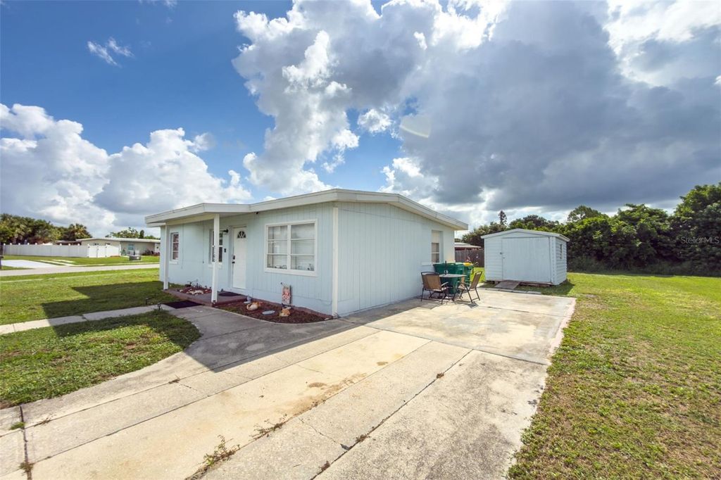 Image 34 of property listing at 3100 CRESTWOOD DRIVE, Port Charlotte, FL 33952