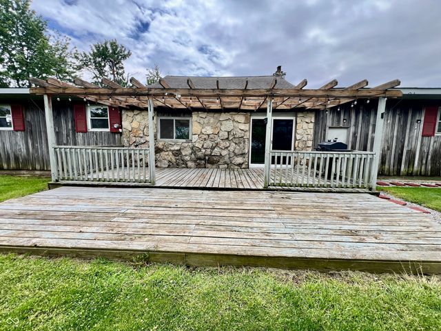 4296 E 100 N, Shelbyville, IN 46176
