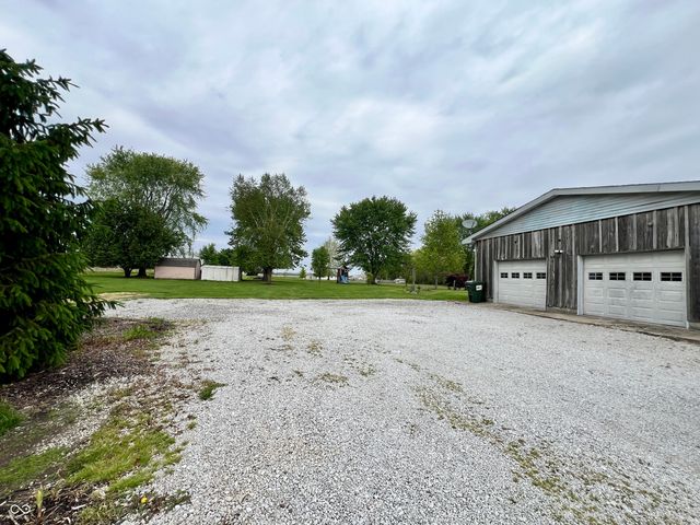 4296 E 100 N, Shelbyville, IN 46176