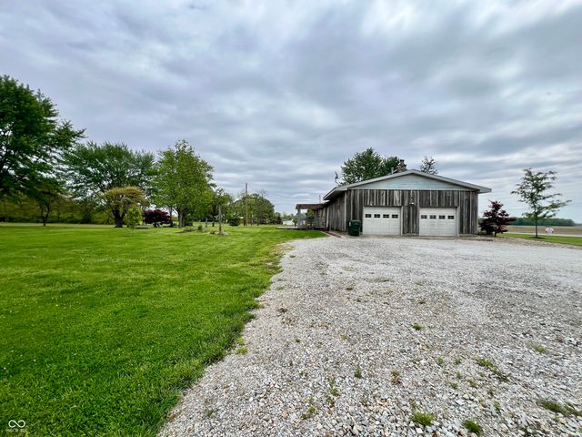 4296 E 100 N, Shelbyville, IN 46176