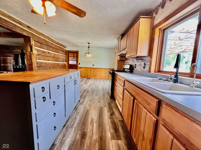 4296 E 100 N, Shelbyville, IN 46176