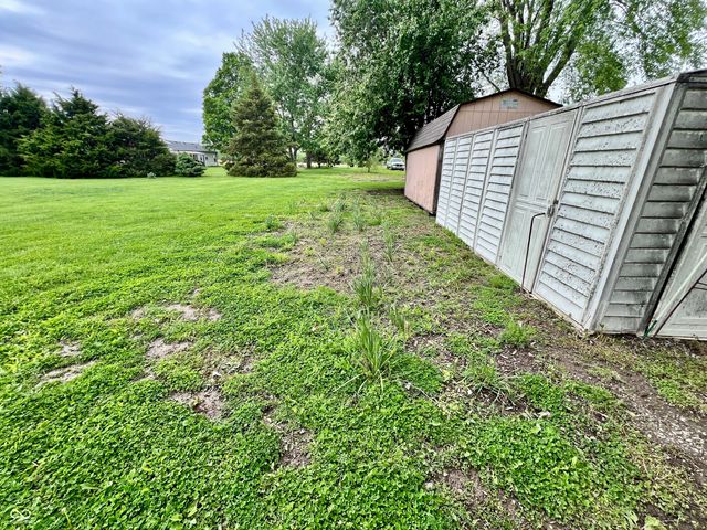 4296 E 100 N, Shelbyville, IN 46176