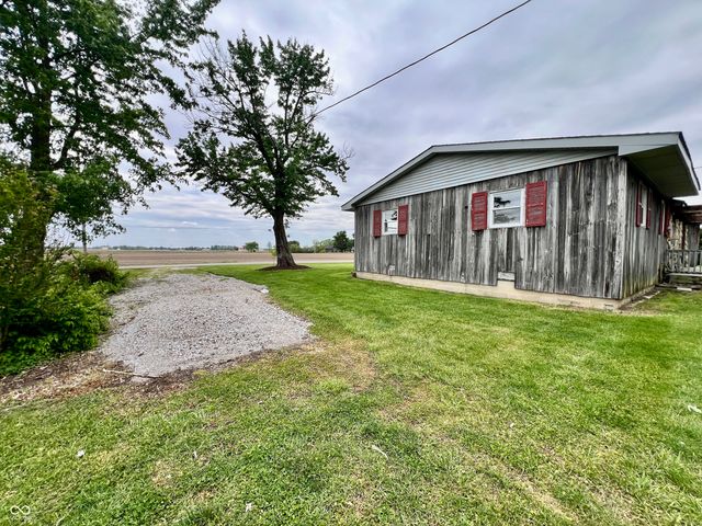 4296 E 100 N, Shelbyville, IN 46176