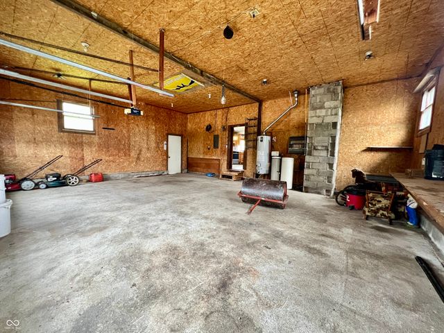 4296 E 100 N, Shelbyville, IN 46176