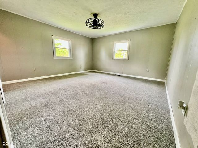 4296 E 100 N, Shelbyville, IN 46176
