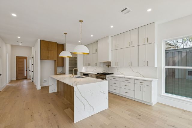 2656 Leta Mae Lane, Farmers Branch, TX 75234