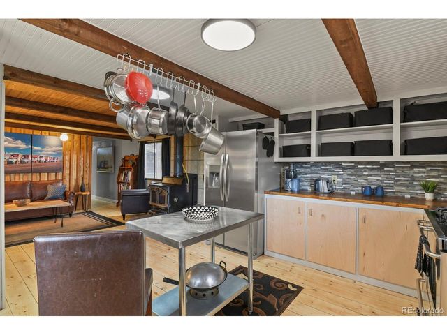 957 Arapahoe Dr, Florissant, CO 80816