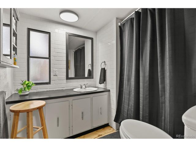 957 Arapahoe Dr, Florissant, CO 80816