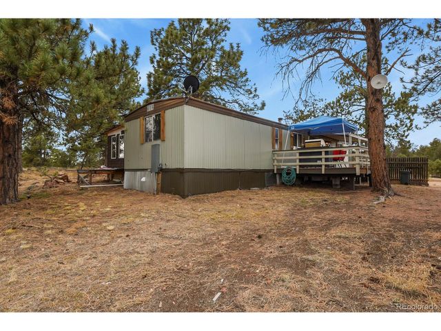 957 Arapahoe Dr, Florissant, CO 80816