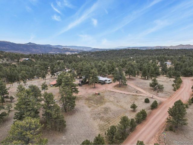 957 Arapahoe Dr, Florissant, CO 80816