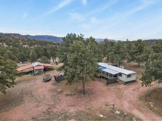 957 Arapahoe Dr, Florissant, CO 80816