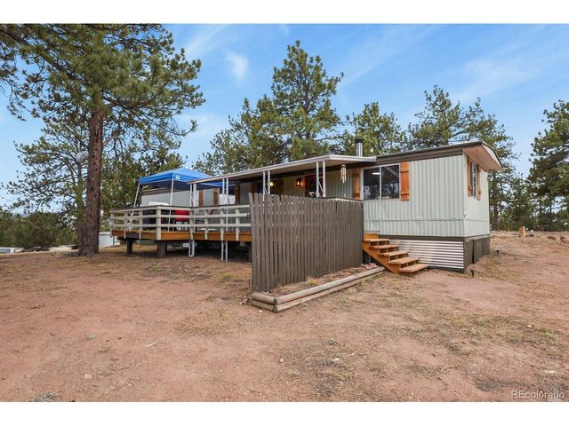 957 Arapahoe Dr, Florissant, CO 80816