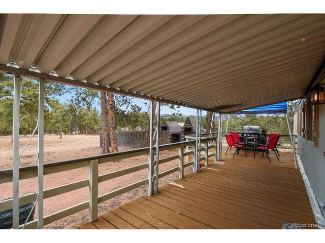 957 Arapahoe Dr, Florissant, CO 80816