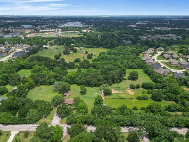 850 Newt Patterson Road, Mansfield, TX 76063