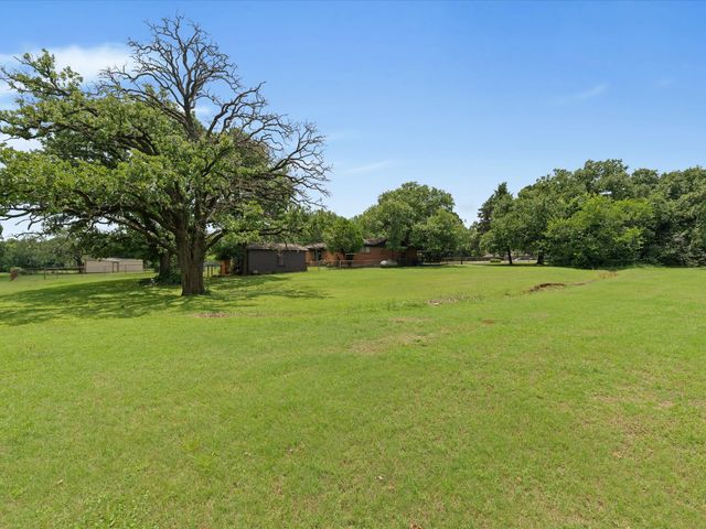 850 Newt Patterson Road, Mansfield, TX 76063