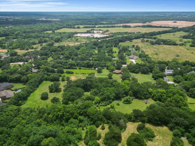 850 Newt Patterson Road, Mansfield, TX 76063