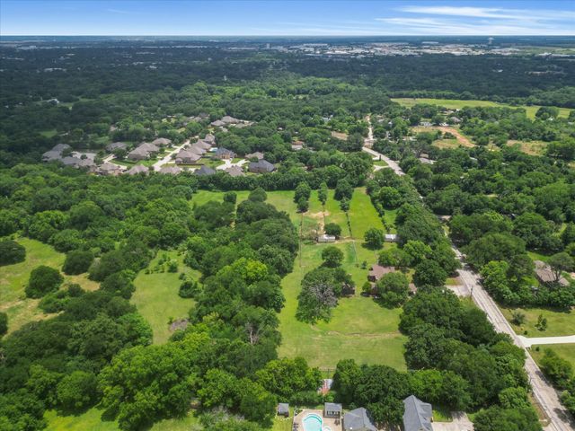 850 Newt Patterson Road, Mansfield, TX 76063