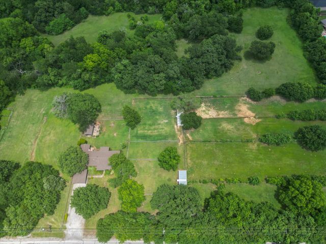 850 Newt Patterson Road, Mansfield, TX 76063