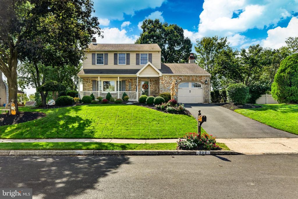 222 HORSESHOE RD, NORRISTOWN, PA 19403 — exterior