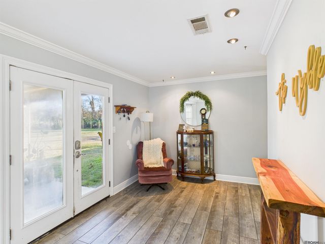 12140 Oakline Acres, St Amant, LA 70774