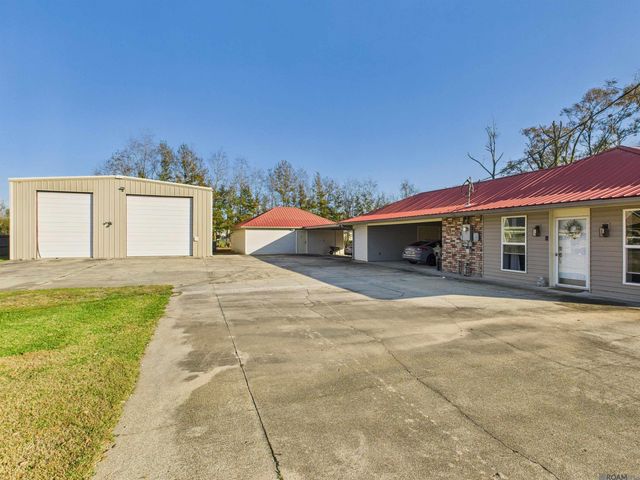 12140 Oakline Acres, St Amant, LA 70774