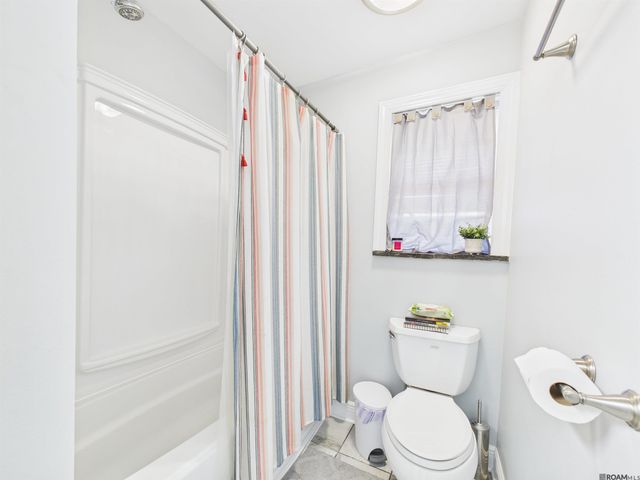 12140 Oakline Acres, St Amant, LA 70774