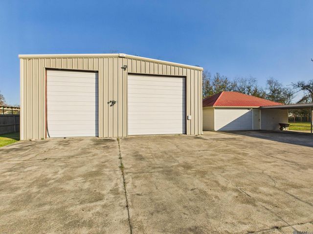 12140 Oakline Acres, St Amant, LA 70774