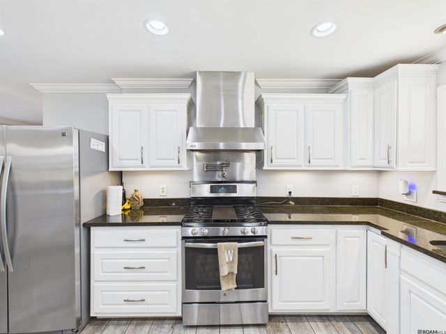 12140 Oakline Acres, St Amant, LA 70774