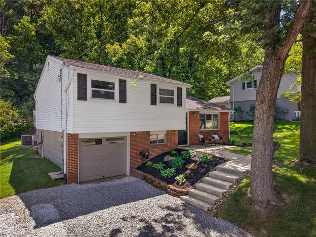 127 Alpine Village Dr, Monroeville, PA 15146