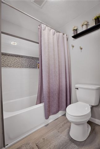127 Alpine Village Dr, Monroeville, PA 15146