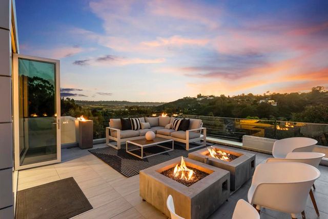 15045 Rancho Real, Del Mar, CA 92014