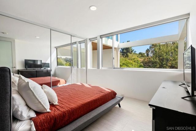 15045 Rancho Real, Del Mar, CA 92014