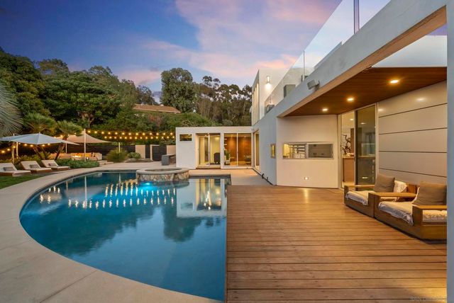 15045 Rancho Real, Del Mar, CA 92014