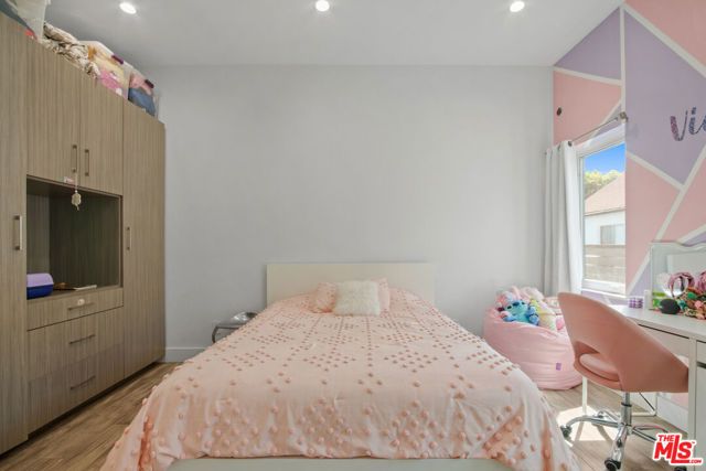 1420 Stearns Drive, Los Angeles, CA 90035