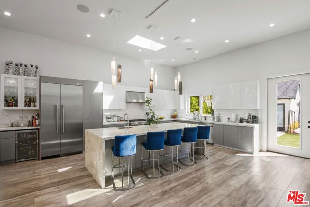 1420 Stearns Drive, Los Angeles, CA 90035