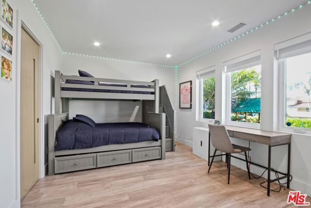1420 Stearns Drive, Los Angeles, CA 90035