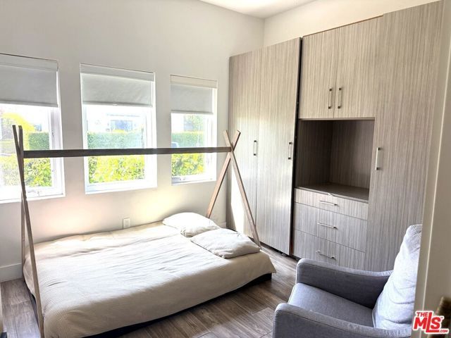 1420 Stearns Drive, Los Angeles, CA 90035